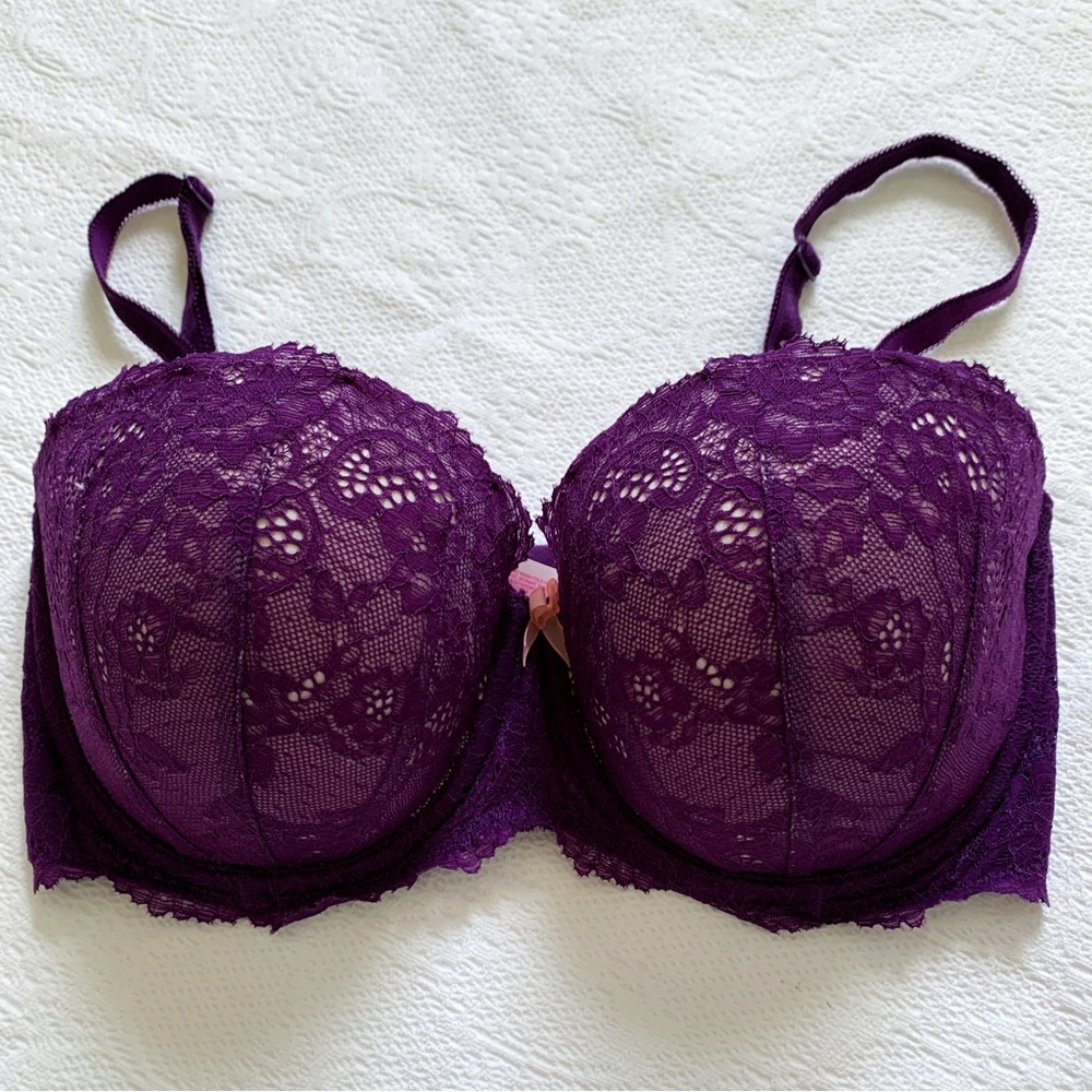 Victoria’s Secret Lace 32 DD Bra